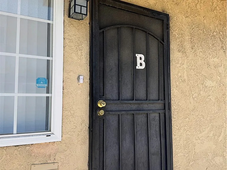 15226 Normandie Ave #B — Photo 24