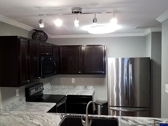 5th image of 4107 Medical Dr APT 7204