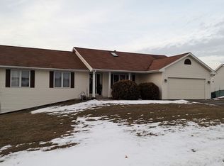 7672 Hawks Rdg, Machesney Park, IL 61115