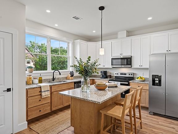 3rd image of 212 Hull Ave #202