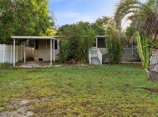 515 4th St S, Dundee, FL 33838