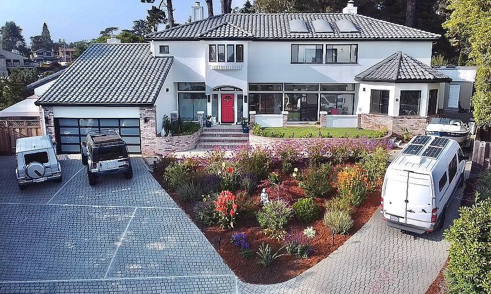 1st image of 593 Saint Andrews Dr