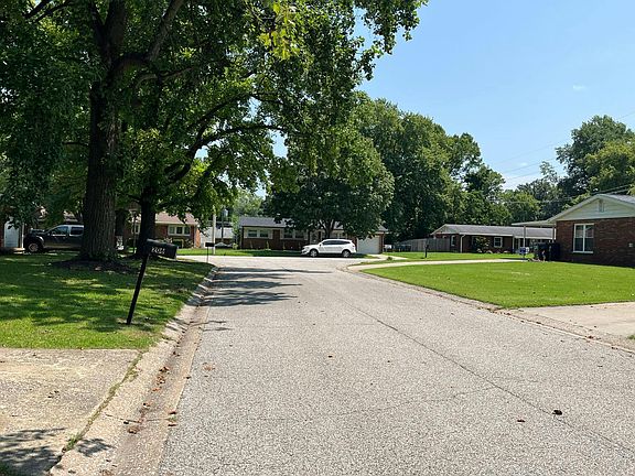5th image of 206 Bountiful Dr