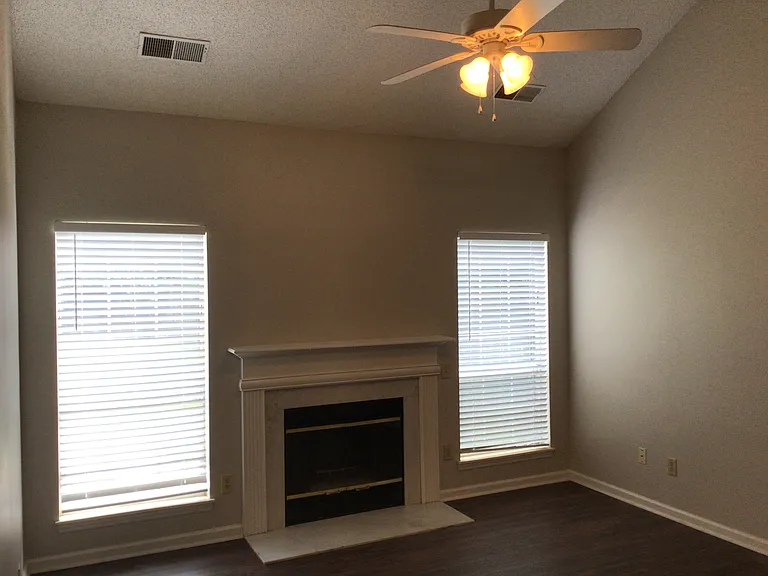 13615 Portpatrick Ln — Photo 5
