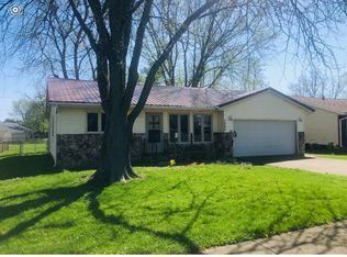 3693 E Fitzgerald Rd, Decatur, IL 62521