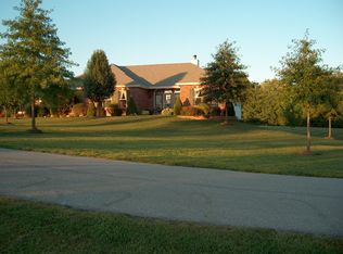 840 Golden Meadows Dr, Defiance, MO