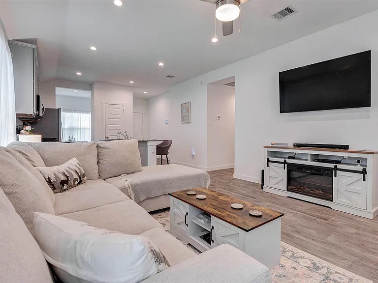 3910 Beltingham Bend Way — Photo 13