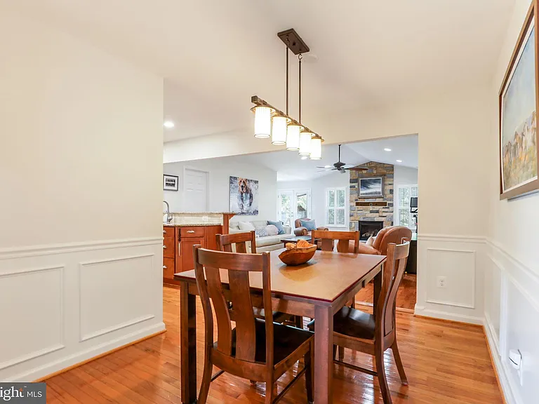 8011 Jackson Rd — Photo 13