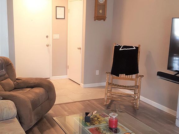 4th image of 4641 W Continental Dr