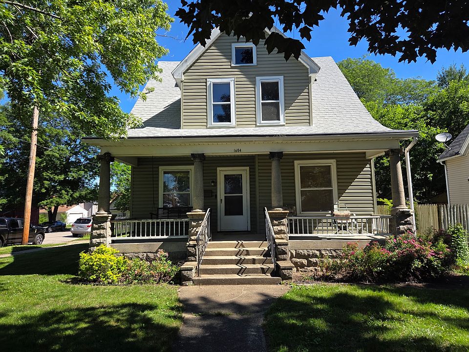 1st image of 1604 8th Ave #1