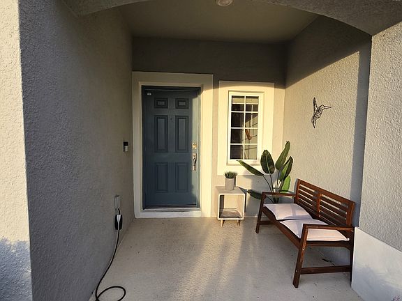 4th image of 3609 Anibal St