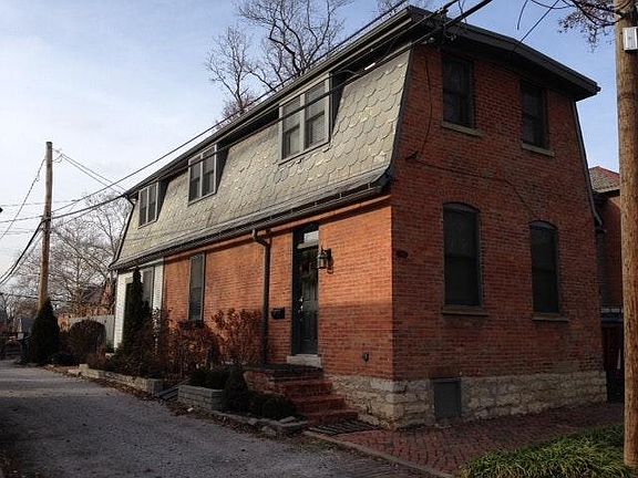 2nd image of 669 1/2 S Grant Ave
