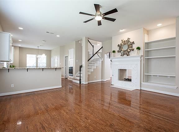 5th image of 913 Blue Jay Ln