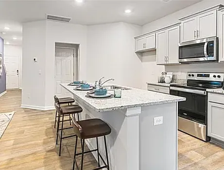 3 bed, 2.5 bath, 1429 sqft, $1,900 — Photo 4