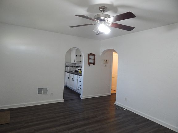 4th image of 1760 Pershing Blvd