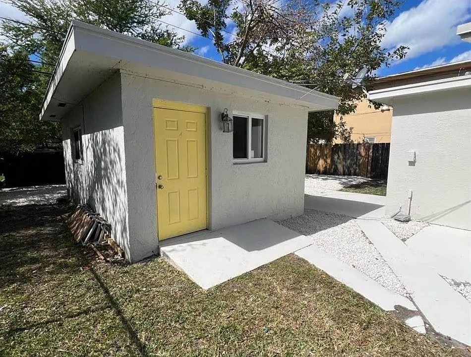 741 NW 3rd Ave #4