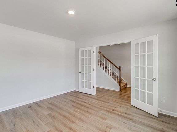 5th image of 1141 Crescent Corner Dr