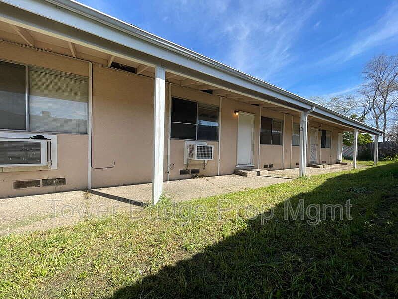 1st image of 1724 Wright St APT 3