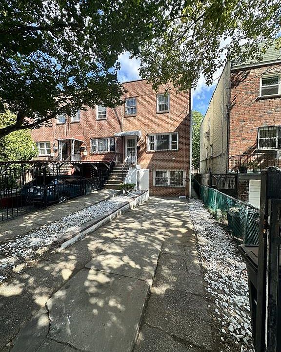 1st image of 1045 E 228th Street