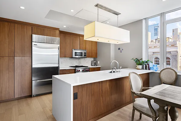 Rented by Compass | media 45