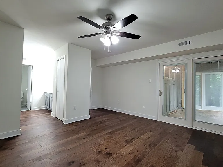 10212 Iron Mill Rd — Photo 11