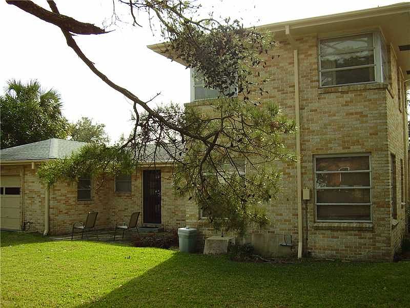 2nd image of 489 Amethyst St
