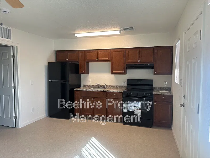 1905 E Monroe St #2