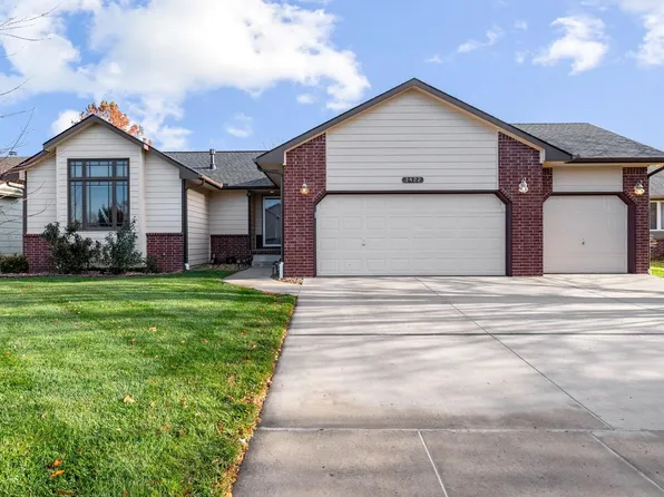 2422 N Pine Grove St, Wichita, KS 67205