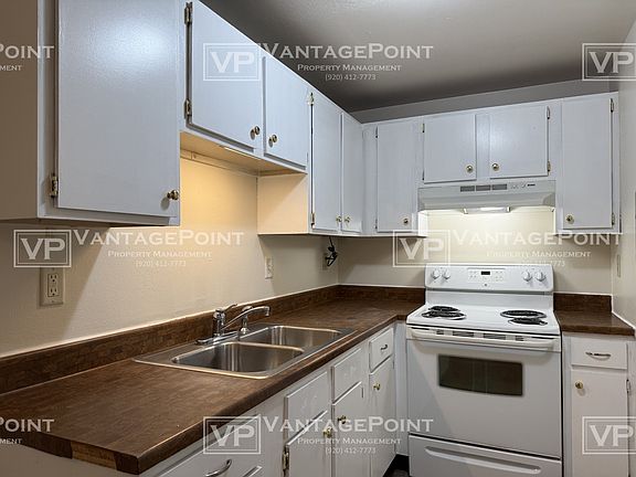 2nd image of 1823 Badger St #1