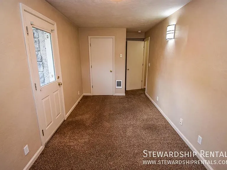 1825 Harris St #1 — Photo 7