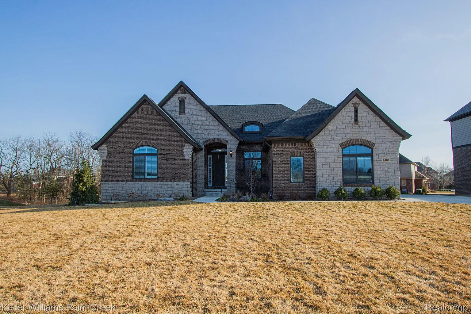 4689 Applewood Ct photo 1