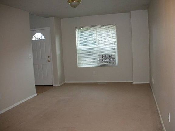Open airy floor plan!