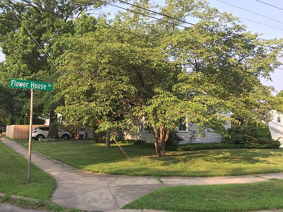 Front of the house in the Spring 2022