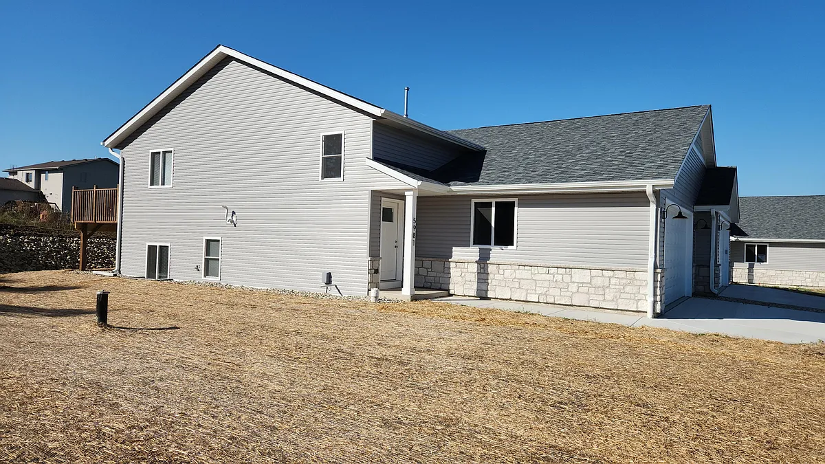 Building Photo - 5981-5983 Hanson Ct