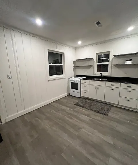 Room for a Kitchen Island + Seating
