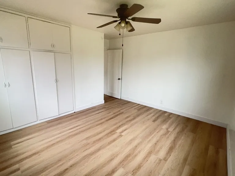 4645 Gardena Dr — Photo 11