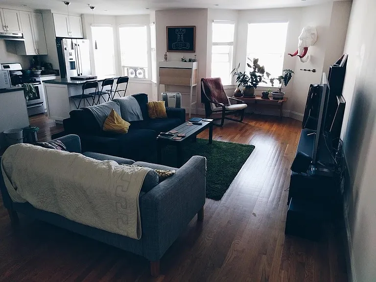 641 Natoma St — Photo 5