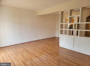1017C Brixton Ct, Sterling, VA 20164