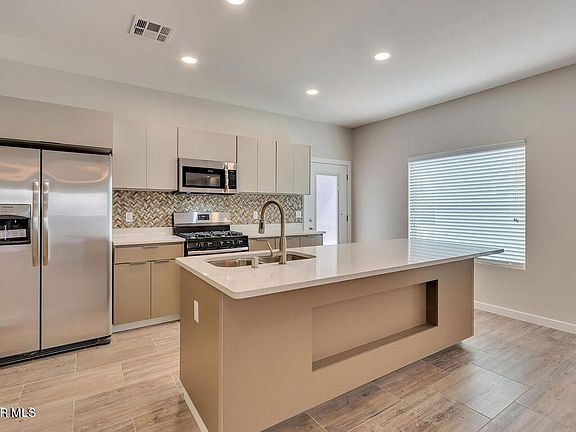 5th image of 7400 Norte Portugal Ln