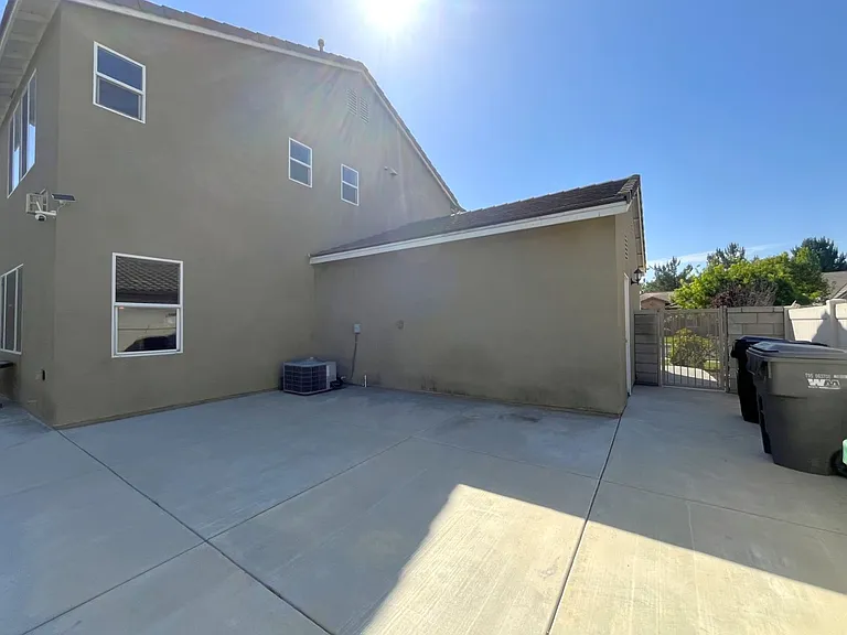 7143 Leighton Dr — Photo 53