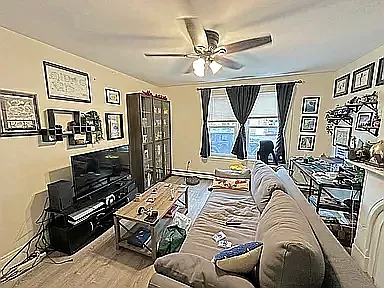 428 E 3rd St #1 — Photo 9