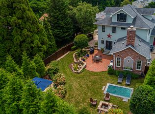 1168 Oldfield Rd, Fairfield, CT 06824