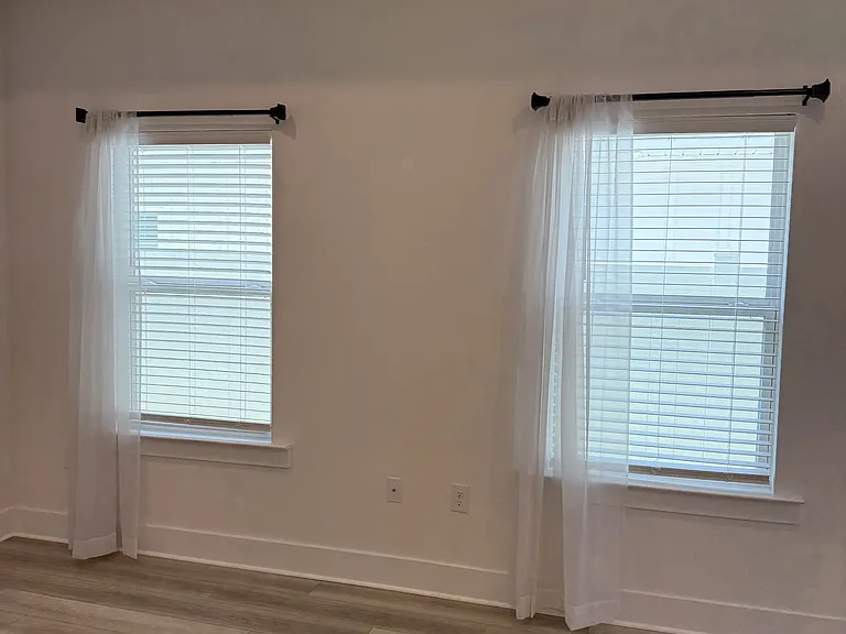210 Lyla Ln — Photo 16