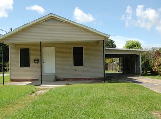 614 4th St, Jennings, LA 70546