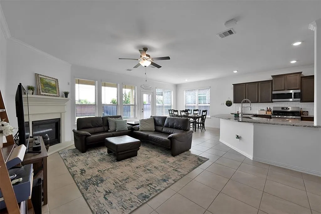 15122 Red Buckeye Dr — Photo 4