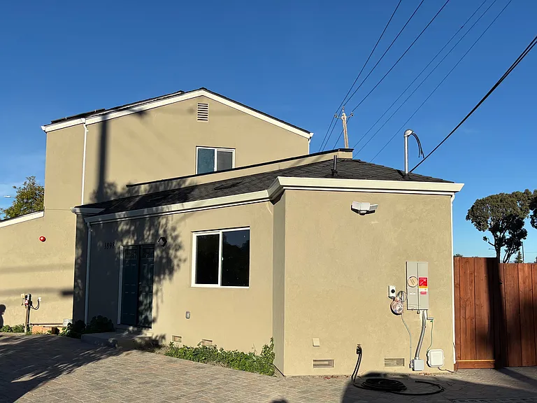 1898 Walnut Grove Ave — Photo 1