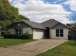 4860 Woodstock Dr, Fort Worth, TX 76137