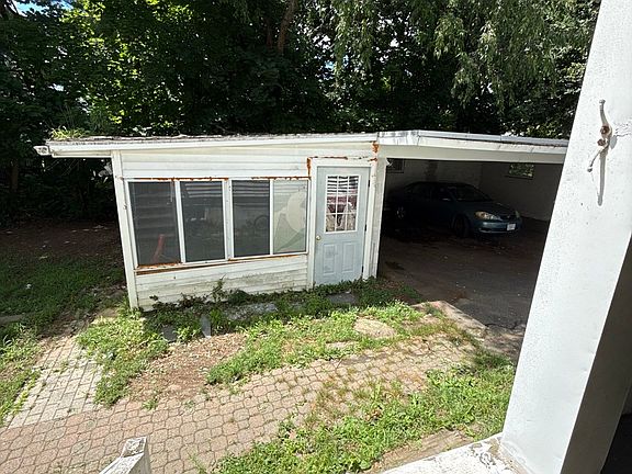 4th image of 15 Liberty St