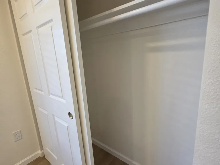1086 Mersey Ave — Photo 22