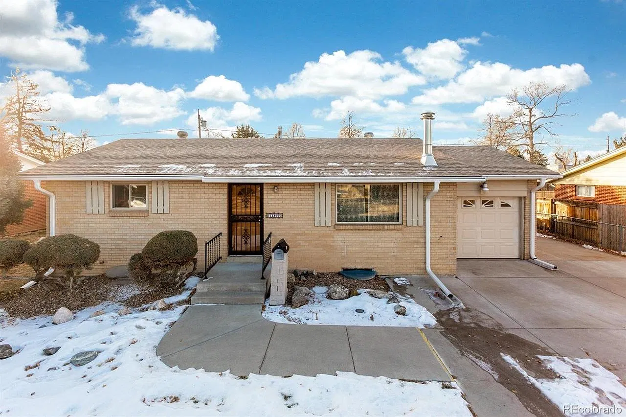 3 bed, 1200 sqft, $2,600 — Photo 2